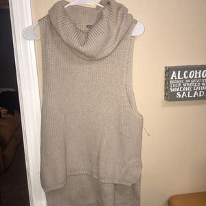 Soft knitted turtle neck shirt